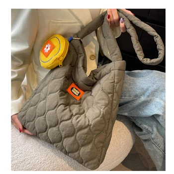 2023 kış yumuşak Aşağı uzay tote çanta Moda sevimli çanta kadınlar için Omuz Kadın çantası kadın çantaları askılı çanta