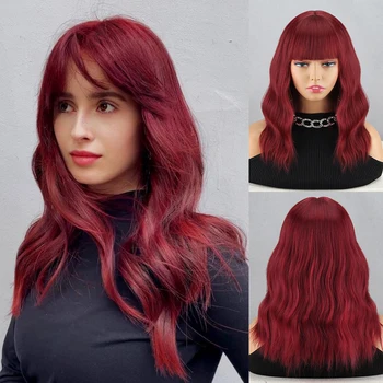 Kırmızı Omuz Uzunluğu Lolita Cosplay Peruk Kısa Dalgalı Sentetik saç kahküllü peruk Kadınlar için Günlük Doğal İsıya Dayanıklı Siyah Gr
