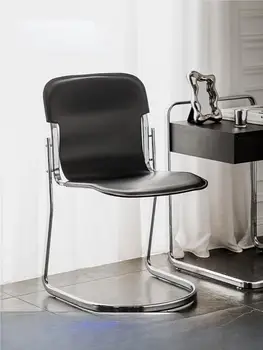 İskandinav Ev Arkalığı Yemek Sandalyesi Eyer Deri Sandalye Tasarımcı Retro Paslanmaz Çelik Soyunma Sandalye
