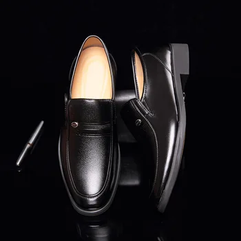 Erkek Loafer'lar Elbise Ayakkabı Erkek Deri Resmi Ayakkabı Lüks Marka İş Moccasins Nefes Kayma Siyah sürüş ayakkabısı