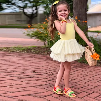 2023 Tatlı Mini Bebek Kız Elbise Spagetti Kayışı Kek Katmanlı Elbiseler Moda Çocuk Giysileri Sokak Stili Sevimli Çocuk Yeni elbise