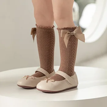 Yaz Çocuklar diz üstü çorap Bebek Kız Erkek Yay Uzun Çorap Yumuşak Pamuk Örgü Nefes Çocuk Oymak Socken 0-7 yıl