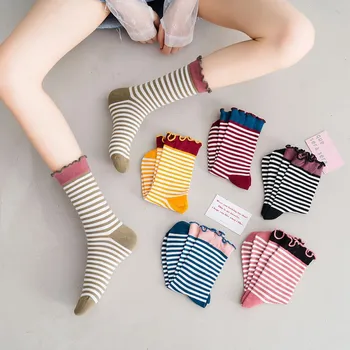 Kadın Haddelenmiş Kenar Pamuk Çorap Yeni Çizgili Jakarlı Sevimli Moda Trendi Çok Yönlü Kolej Tarzı Serisi Bayanlar Ekip Çorap I116