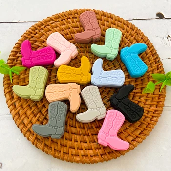 10 adet silikon karikatür çizmeler Bpa ücretsiz silikon boncuk Dıy diş çıkartma oyuncakları bebek çiğneme aksesuarları bebek hediyeleri