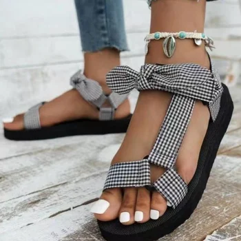 Yaz kadın ayakkabısı Kamuflaj Ekose Desen Renk Eşleştirme plaj sandaletleri cırt cırt Bayanlar Sandalet Yay Artı Boyutu düz ayakkabı