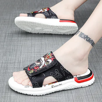Çin Tarzı Tasarım Yaz Ayakkabı Erkekler için 2023 Moda rahat erkek ayakkabısı Açık Terlik Kişilik Rahat Erkek Terlik