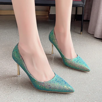 Parlak Sequins Yeşil İnce Topuk Pompaları Kadın 2023 Yeni Sivri Burun Üzerinde Kayma parti ayakkabıları Kadın Zarif Yüksek Topuklu Bayan Düğün Ayakkabı