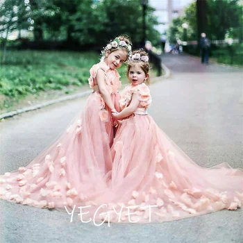 Pembe Çocuklar Çiçek Kız Elbise Düğün için El Yapımı Çiçekler Sweep Tren Prenses Kız Pageant Elbise Güzel Doğum Günü Önlük