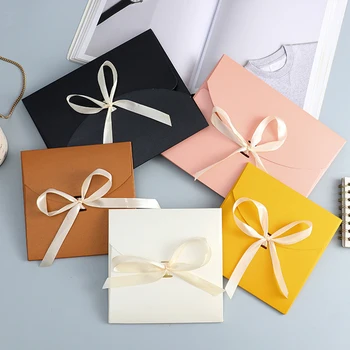 20 Adet Zarf Hediyeler Çanta Kağıt Parti Favor Çanta Kurdele ile İpek Eşarplar Hediye Paketi Kutusu Noel Doğum Günü Düğün için