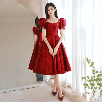 Şarap Kırmızı Nişan Elbiseleri 2023 Zarif Kare Boyun Çay Boyu Jakarlı Saten Gelin Düğün Törenlerinde