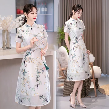 Yeni Kısa Kollu Cheongsam Genç Retro Klasik Elegance Çin Tarzı Günlük Qipao Elbise Modern Kadın Giyim